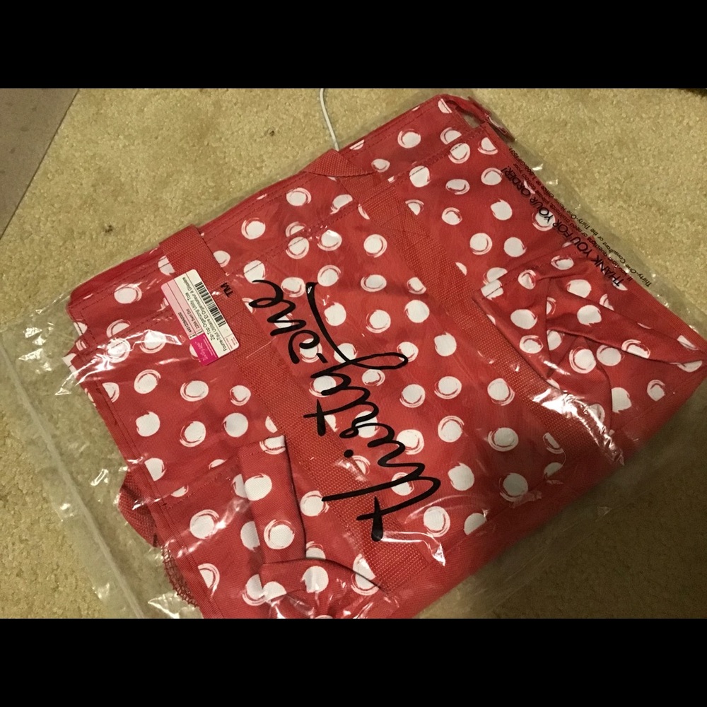 Zip top organizing tote